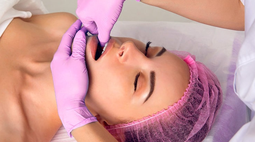 Ayolning kirli külotlari bor Jinsiy aloqa vositasi